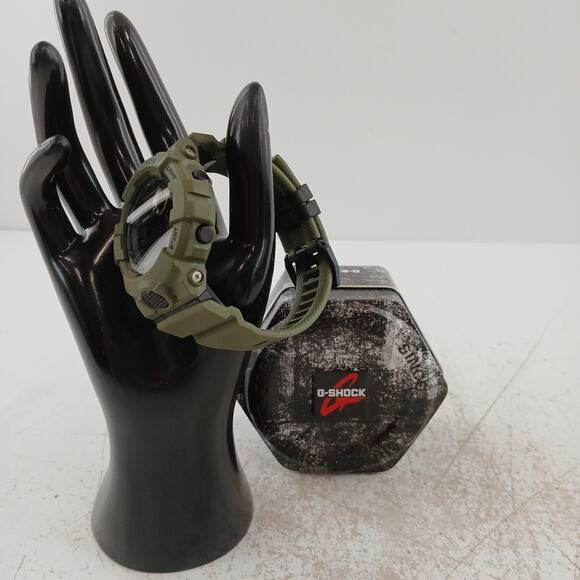 Casio G-Shock GBD800UC-3 Step Tracker Digital Bluetooth Watch Green w/ Tin - Picture 4 of 10